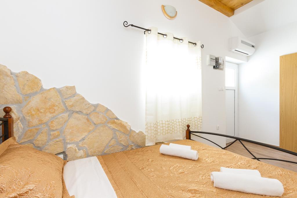 Bed 4-Bed Female Dormitory Room
