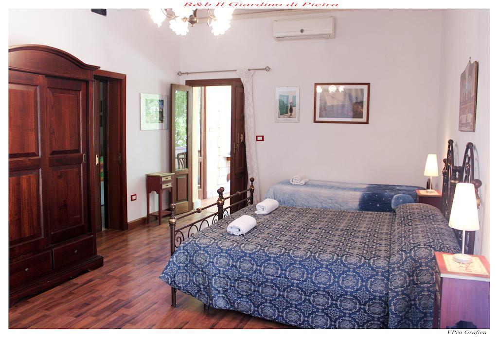 One-Bedroom Apartment Terrace