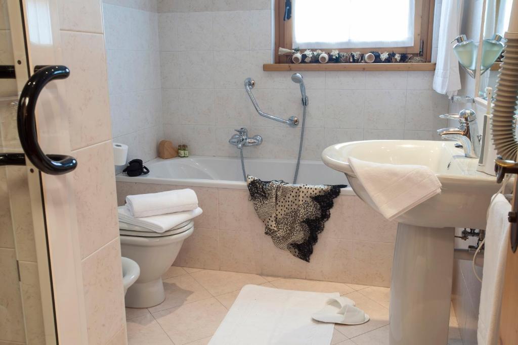 Junior Suite (2 Adults),1580398603:JPEG