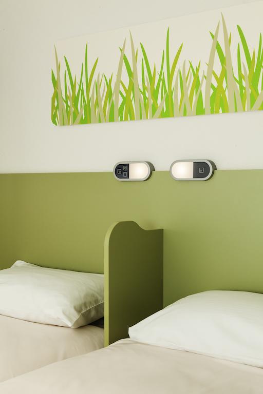 Standard Twin Room,235440525:JPEG