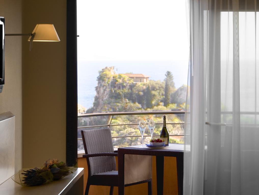 Double or Twin Room Sea View