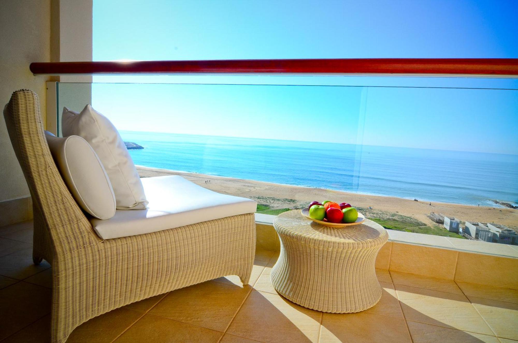 Twin Junior Suite with Sea View - Mid Floor
