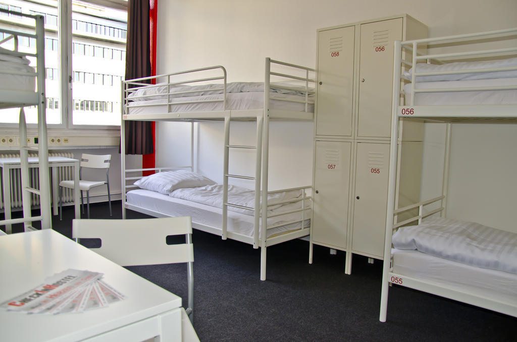 Lit dans Dortoir de 10 Lits