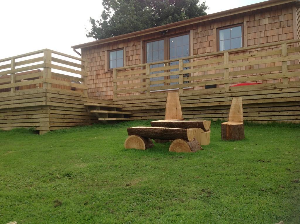 Two-Bedroom Log Cabin,247996297:JPEG