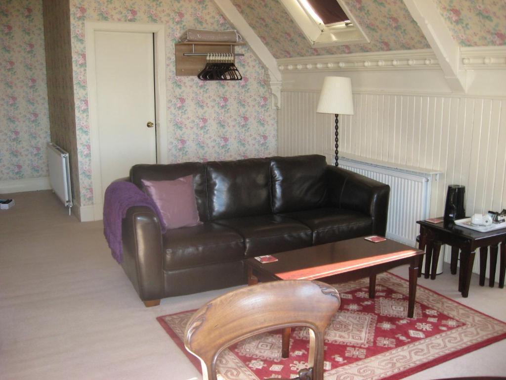 Triple Room,109383264:JPEG