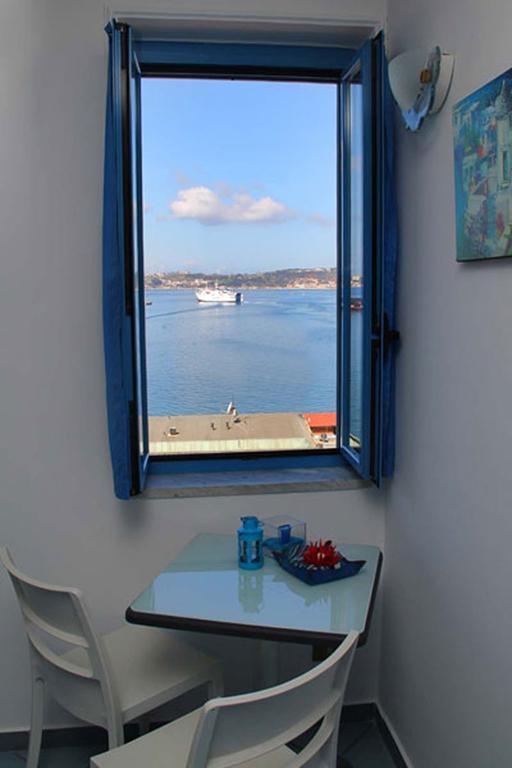 Doppelzimmer mit seitlichem Meerblick