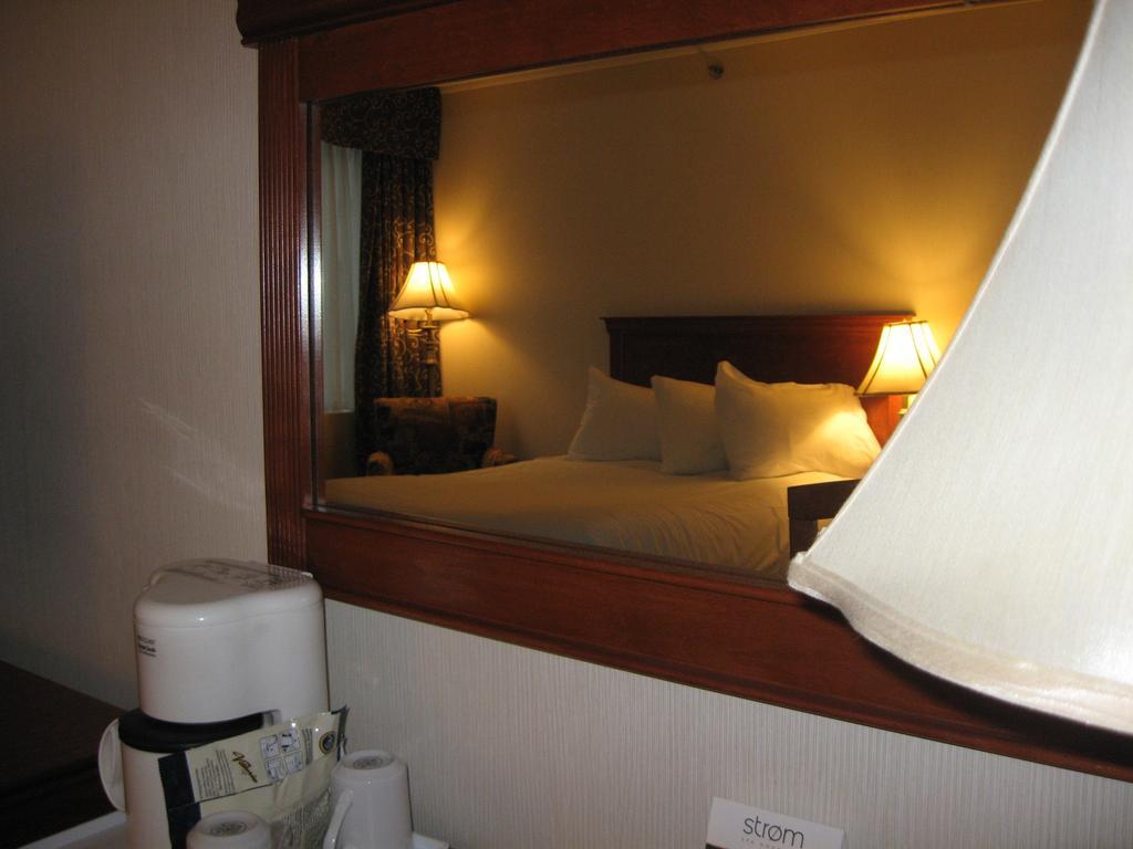 Queen Room Non-Smoking