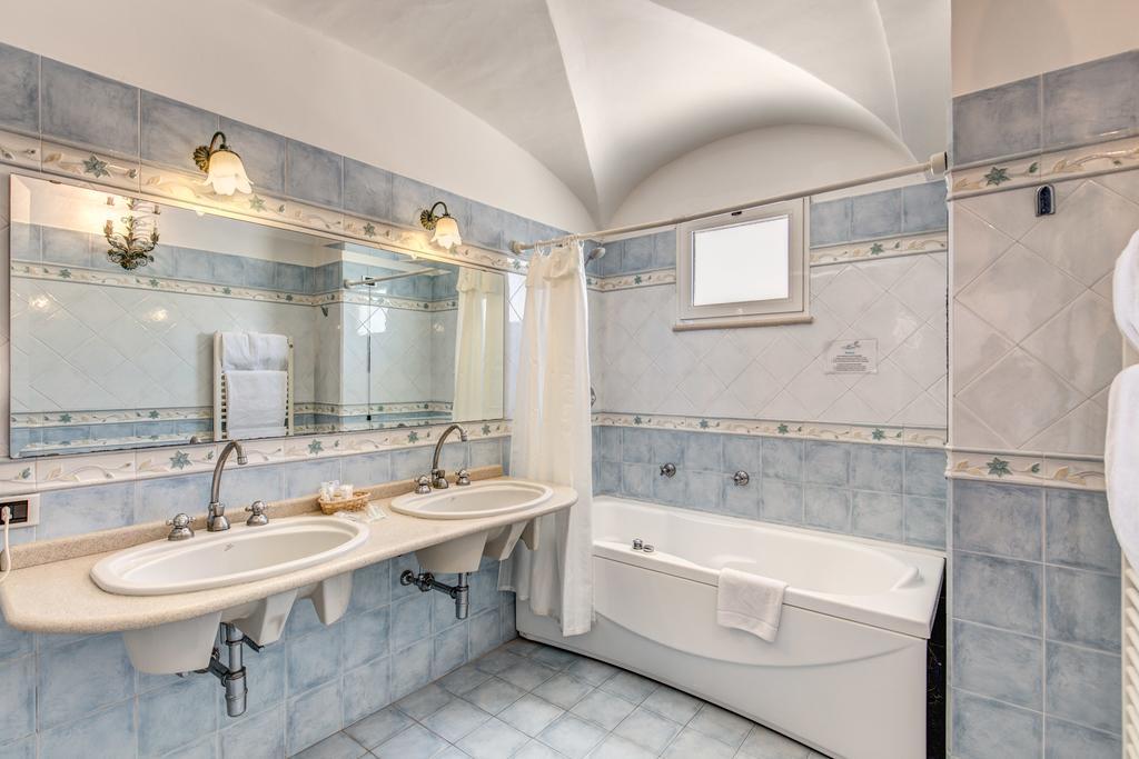 Suite Junior con terraza y vistas al mar