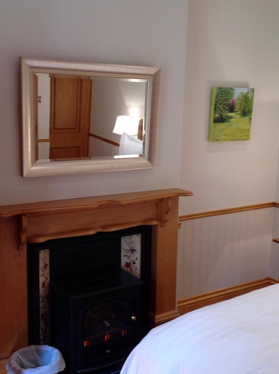 Deluxe Double Room Shower