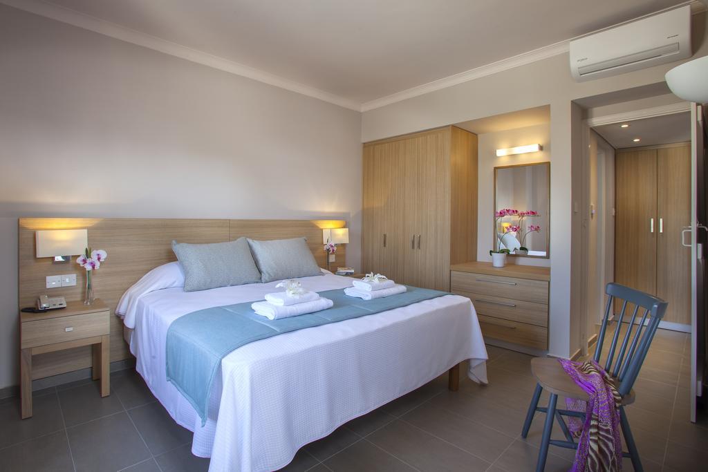 Suite met 2 Slaapkamers en eigen zwembad
