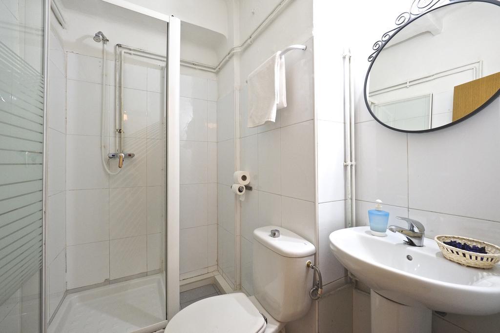 Chambre Triple avec Salle de Bains Privative
