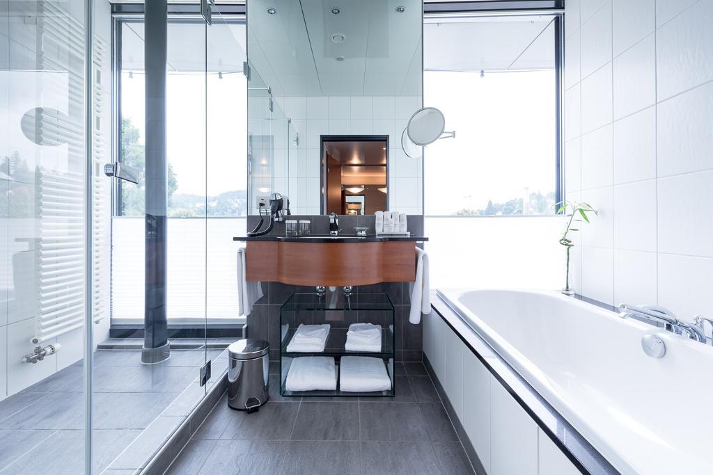 Suíte com Terraço e Vista da Cidade