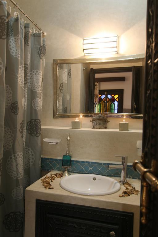 Quarto Individual com Casa de Banho