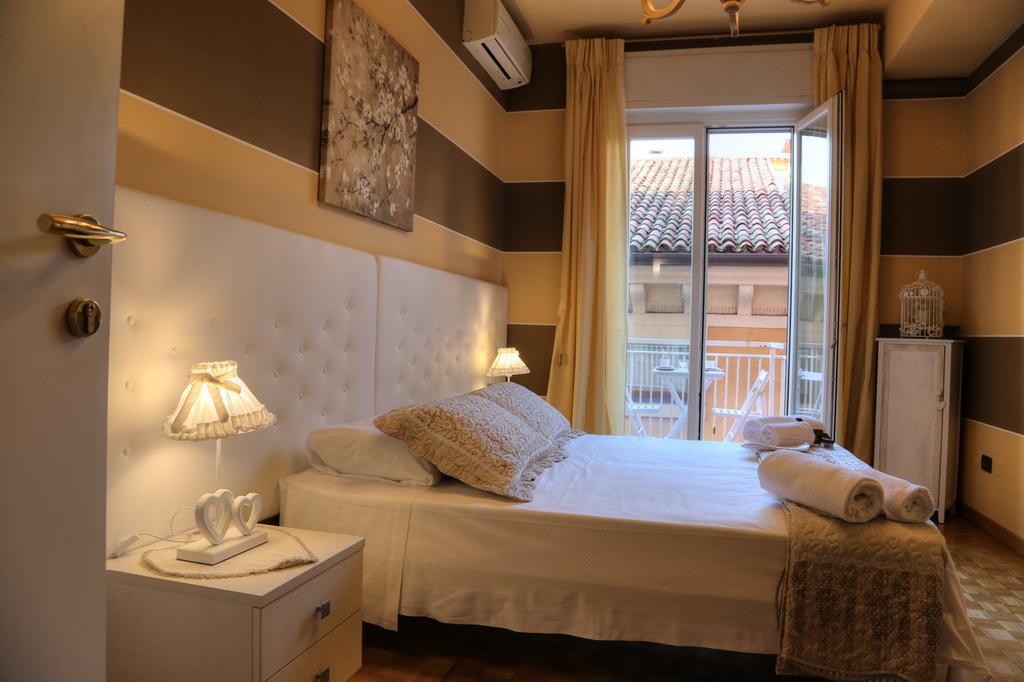 Double Room Private External Bathroom