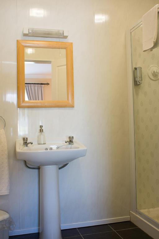 Triple Room Double Single