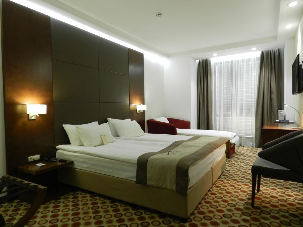 Deluxe Room Sofa Bed