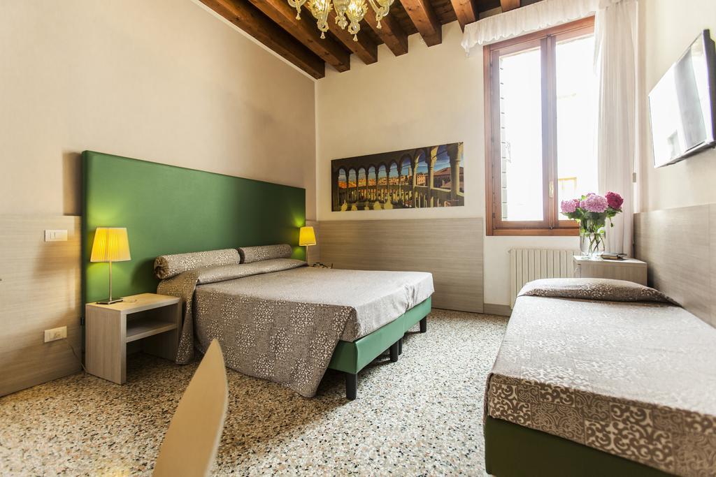 Chambre Triple