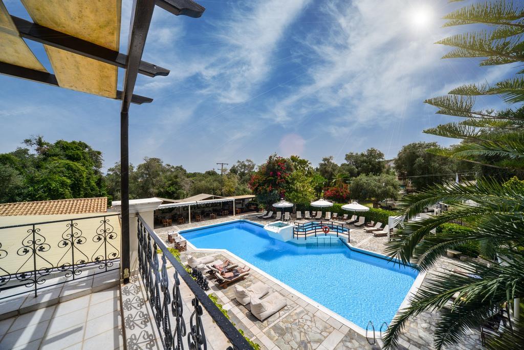 Junior Suite con Vista Piscina