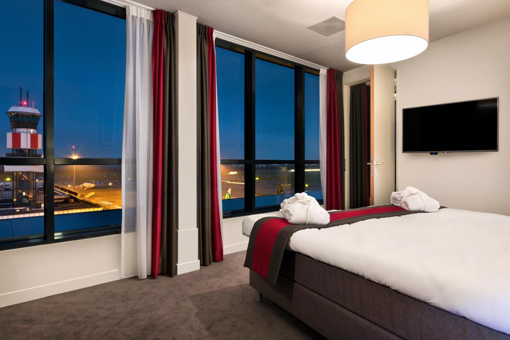 Comfort Double Room Airport View