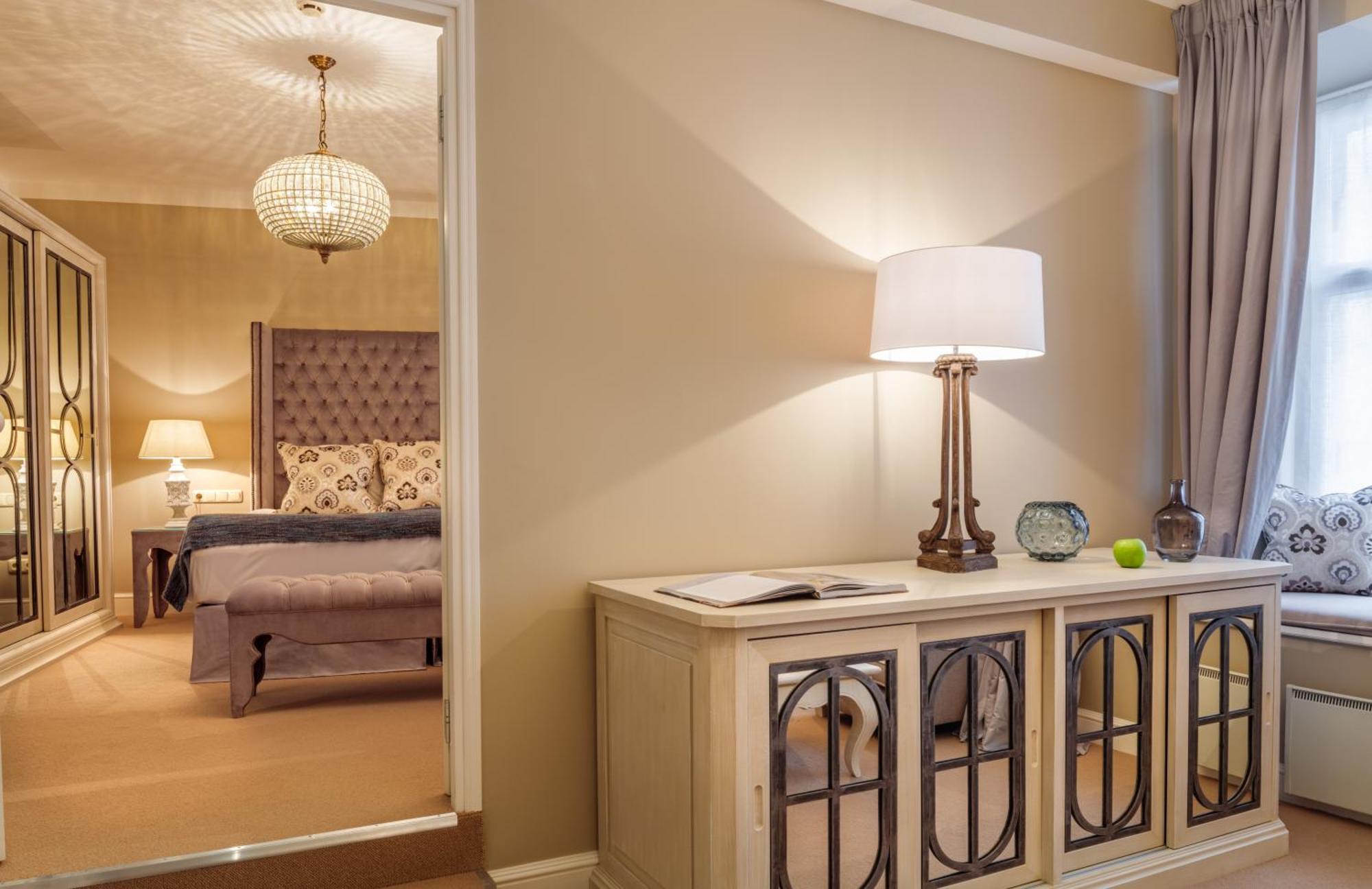 One-Bedroom Suite