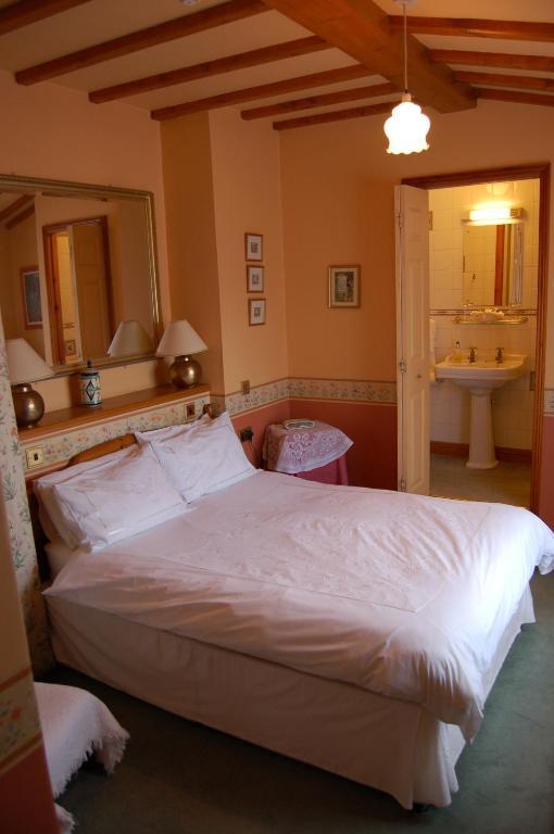 Double or Twin Large Room