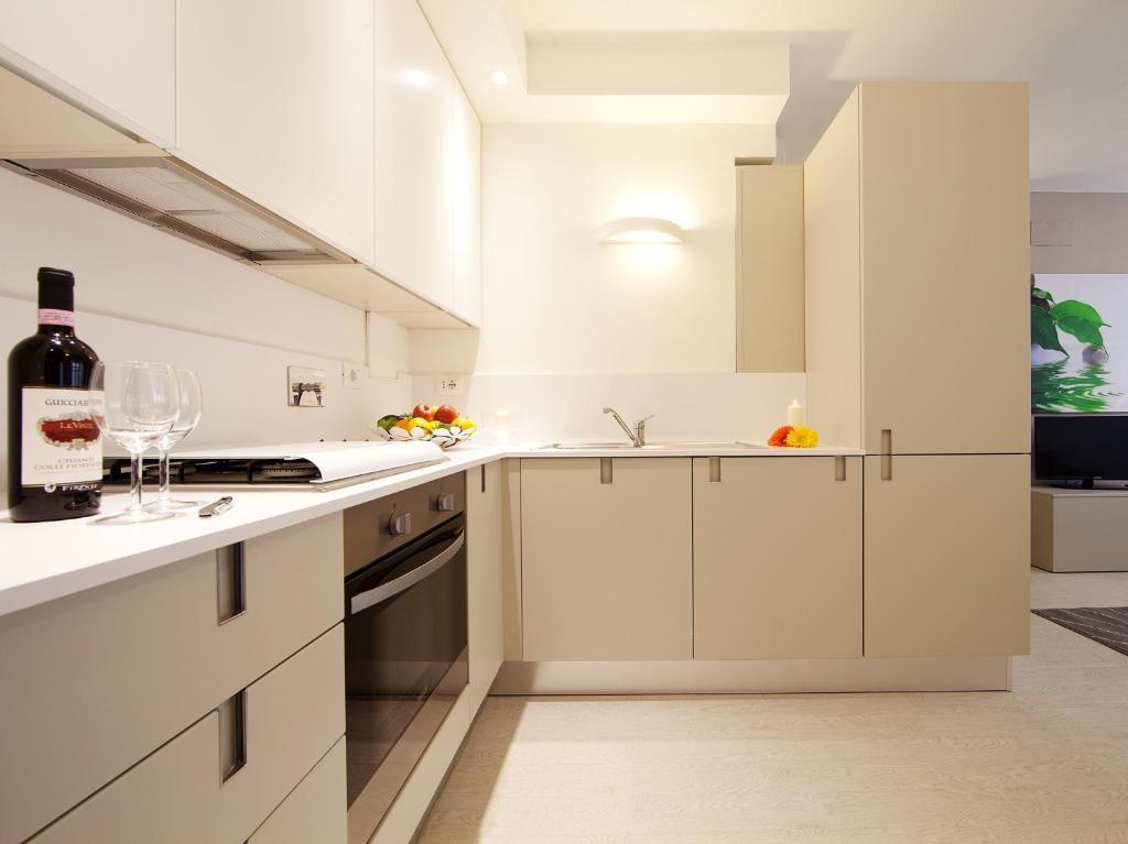 Apartamento de 1 Quarto com Estacionamento Gratuito