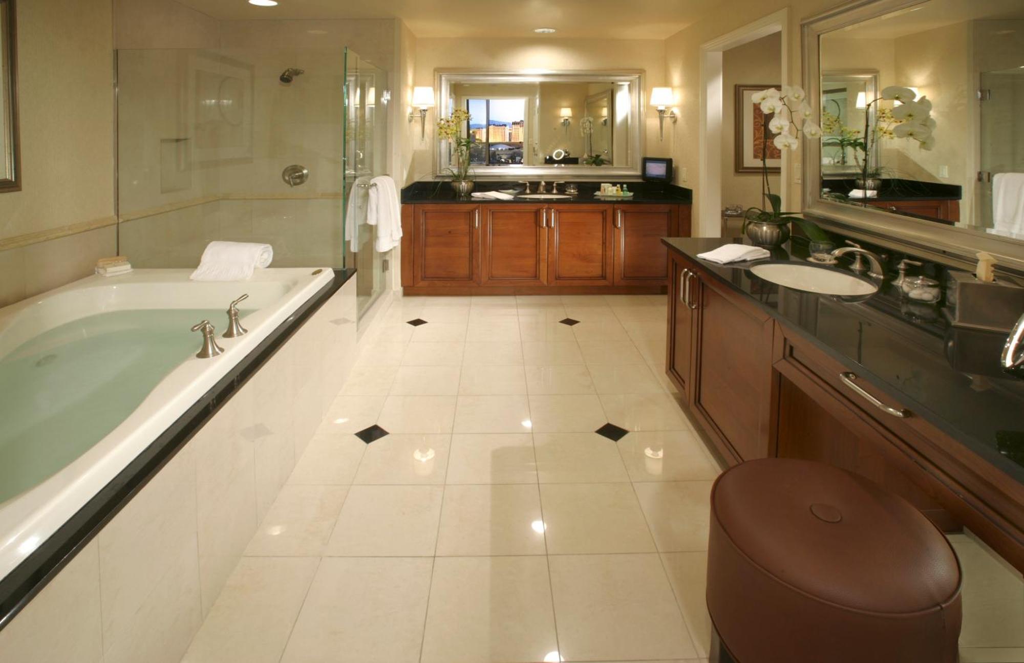 Suite de 1 dormitorio con balcón