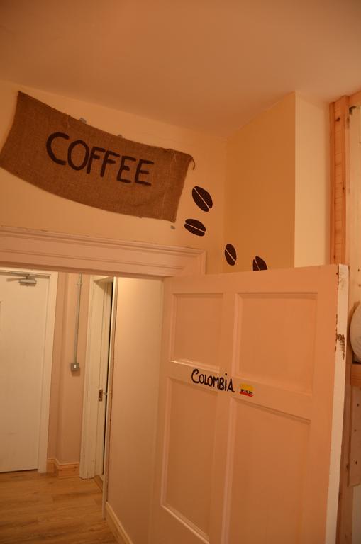 Posto Letto in Dormitorio Misto con 4 Letti