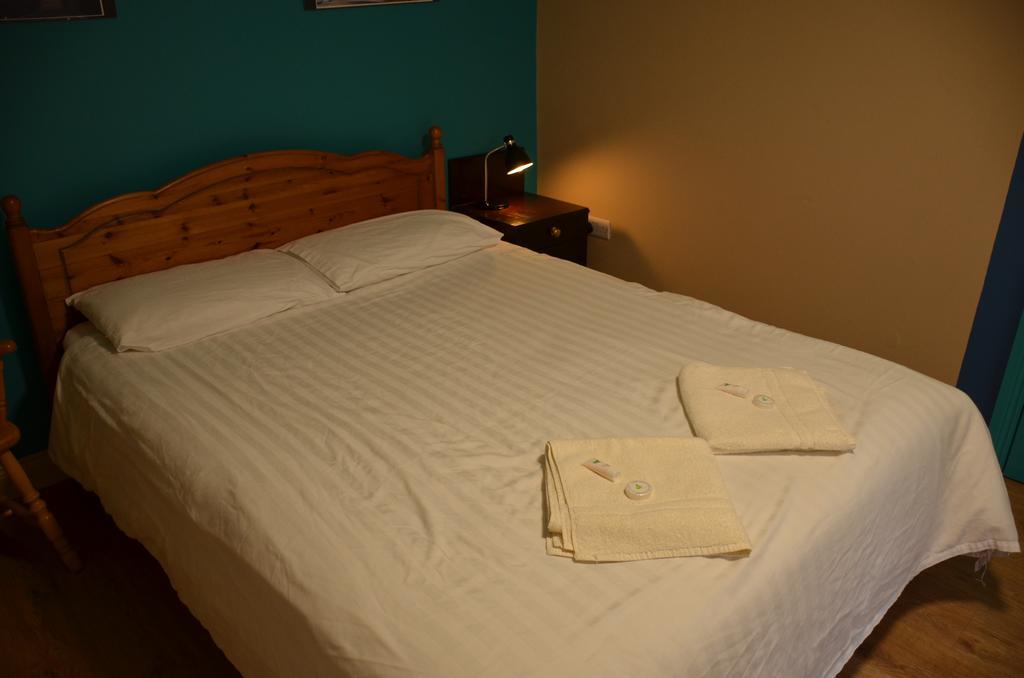 Double Room Private Bathroom