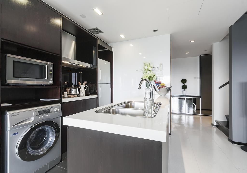 One-Bedroom Premier Loft