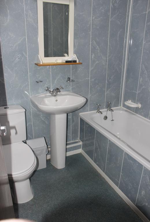 Einzelzimmer mit Badewanne