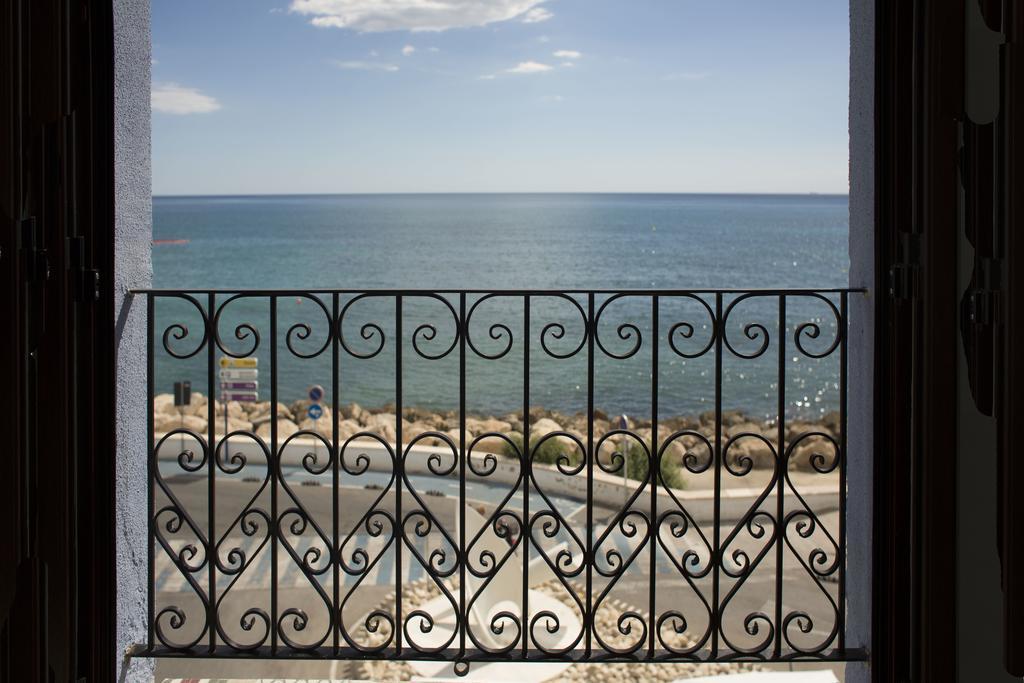 Double or Twin Room with Sea View