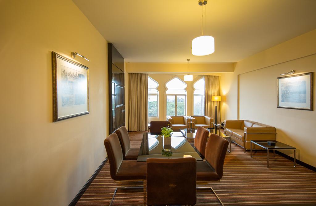 Premier Suite