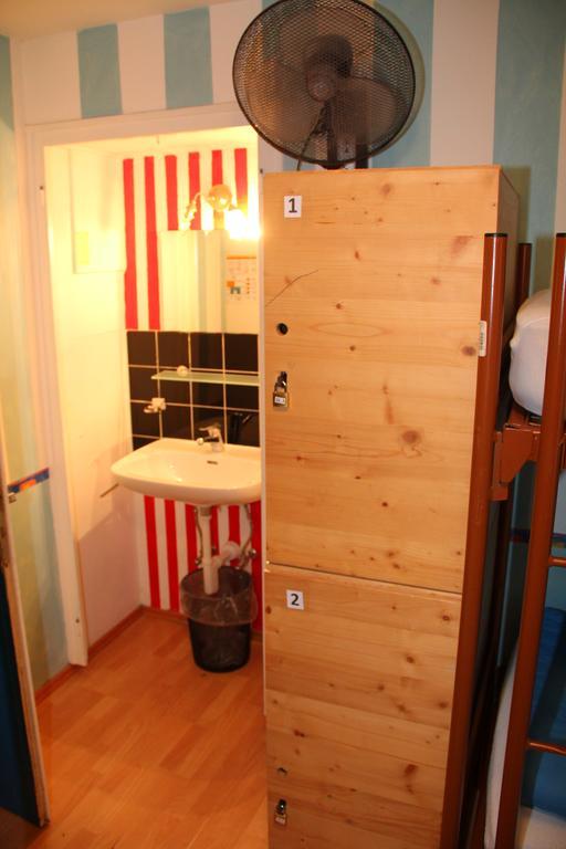 Bunk Bed Mixed Dormitory Room
