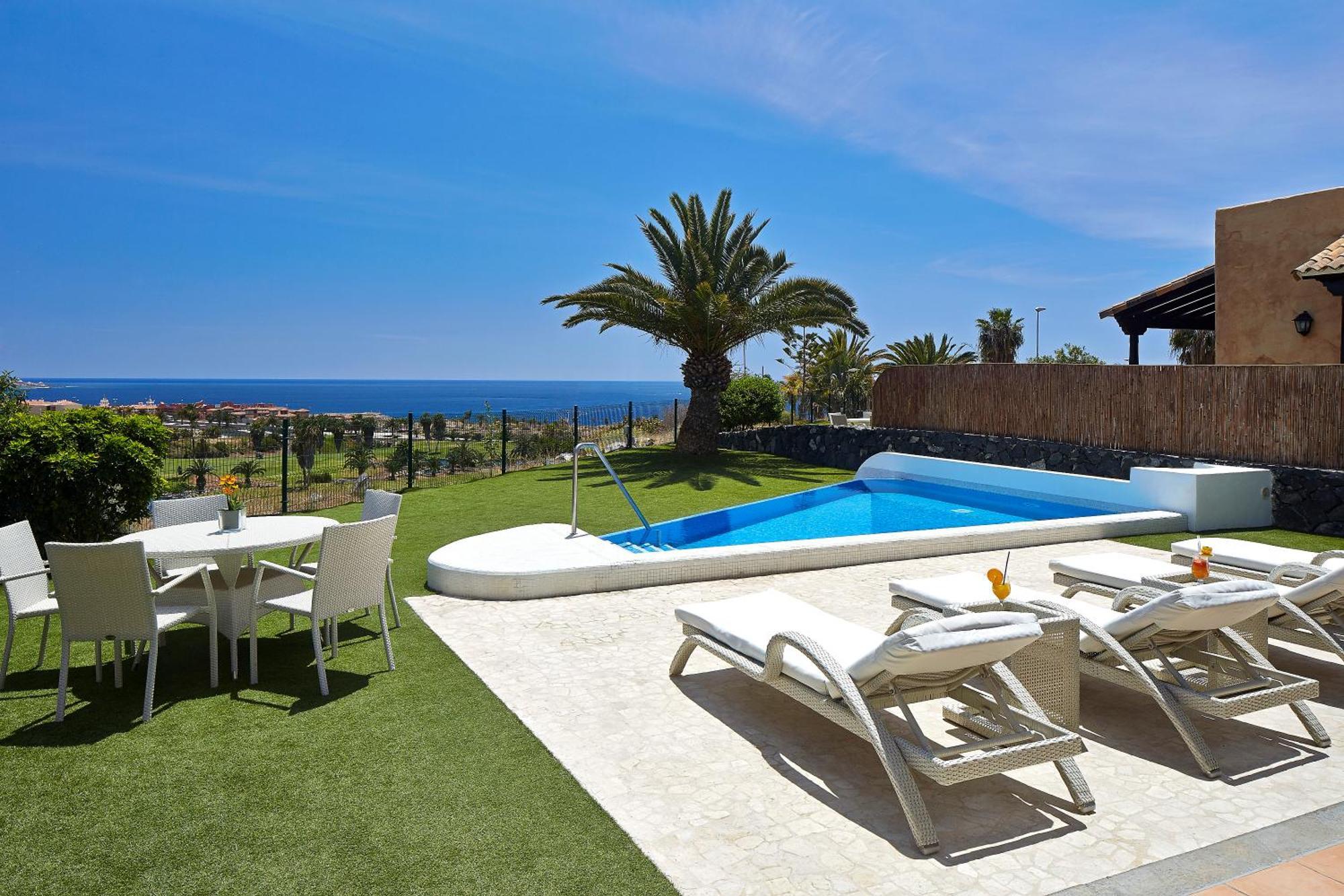 Villa 3 Chambres avec Piscine privée (6 adultes)