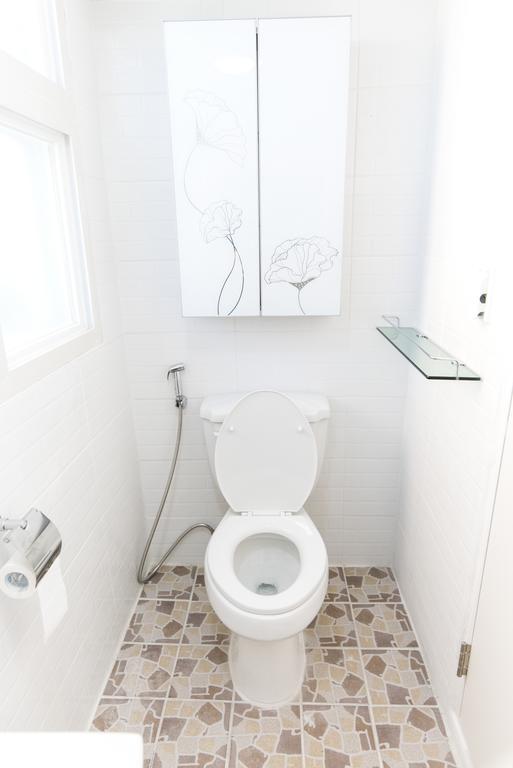 Single Room Private Bathroom