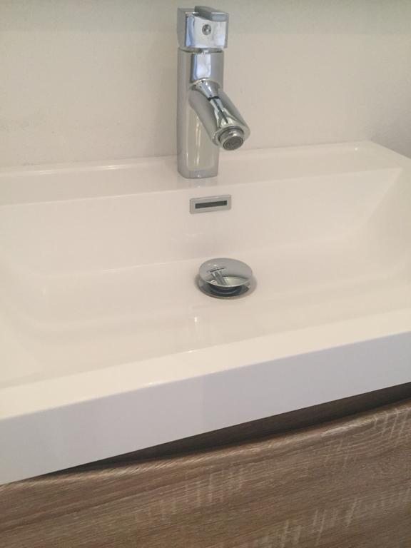 Single Room,325358053:JPEG