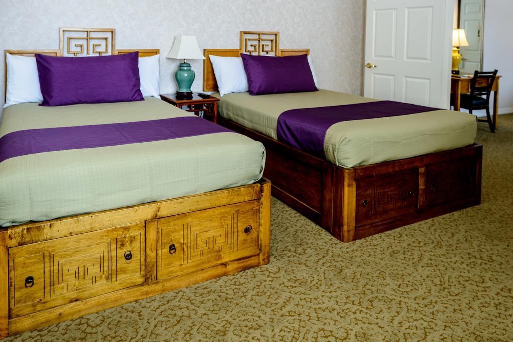 One-Bedroom Suite