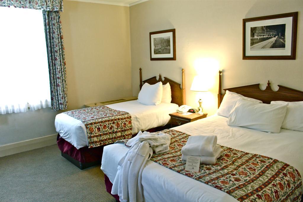 Queen Single Room Heritage Building