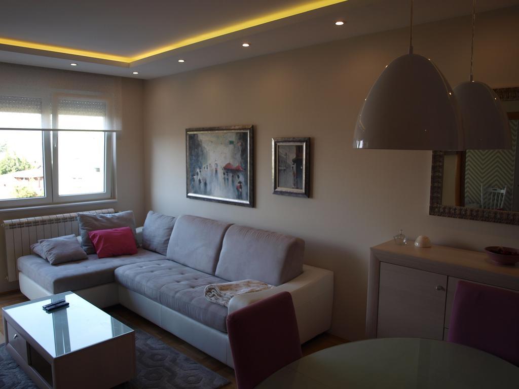 Premiere Room