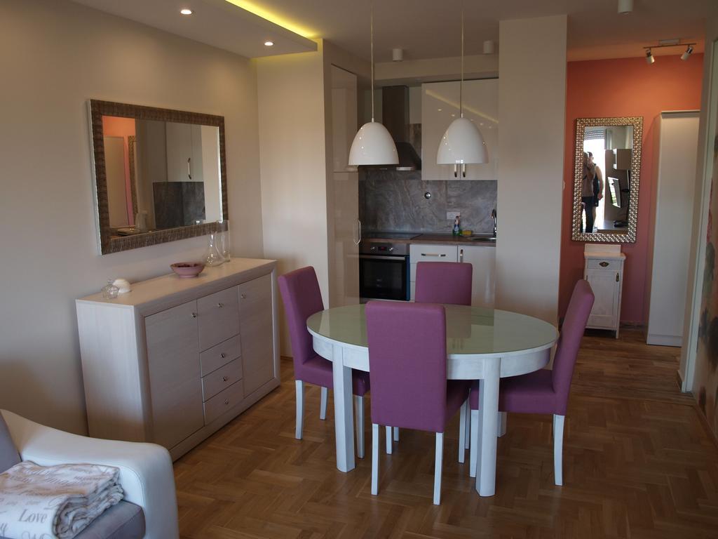 Premiere Room
