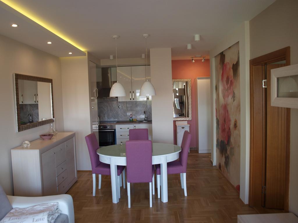 Premiere Room
