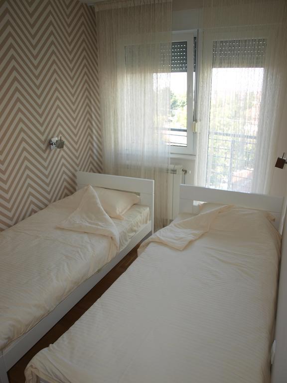 Premiere Room