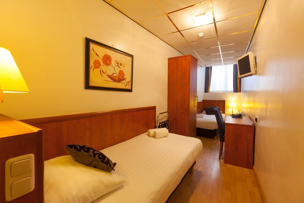 Quarto Standard com 2 Camas de Solteiro