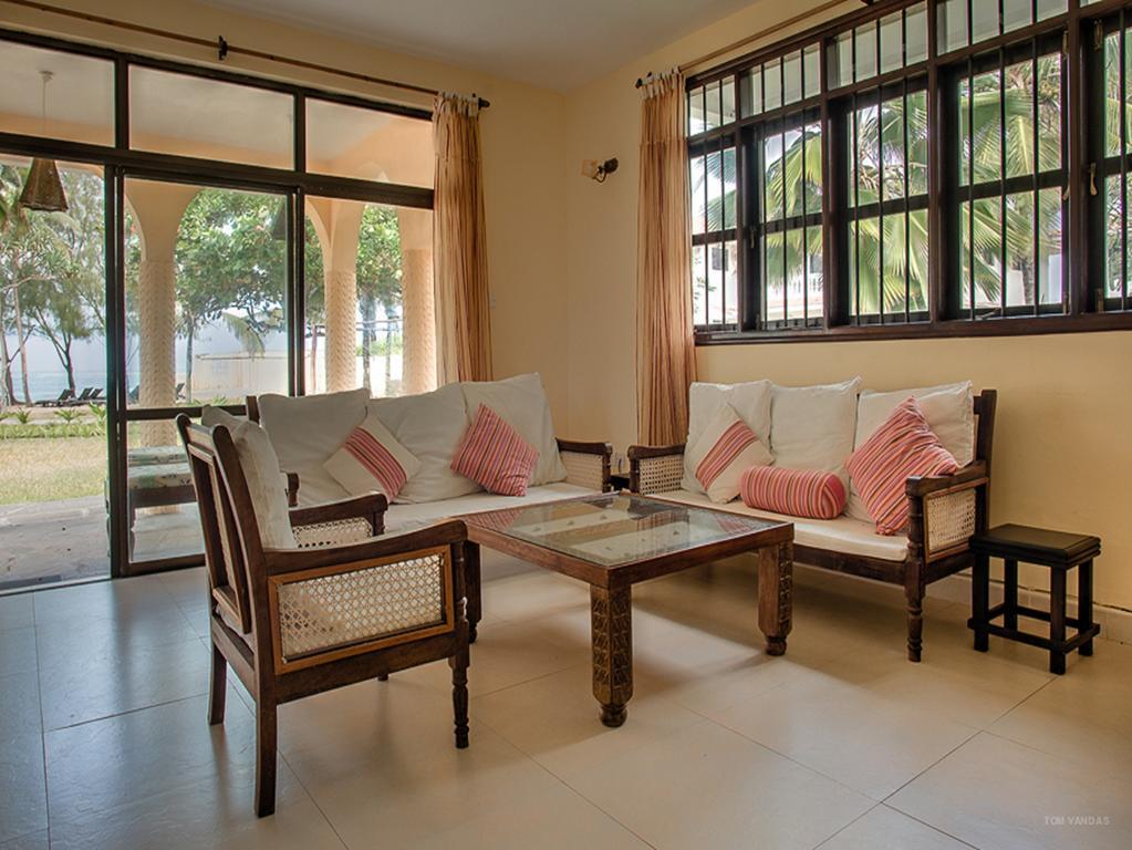 Standard Double or Twin Room in Shared Villa