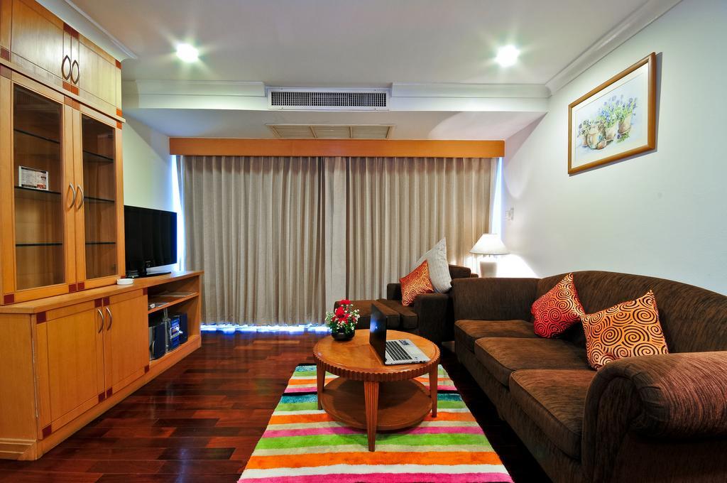 Executive Suite One-Bedroom Balcony