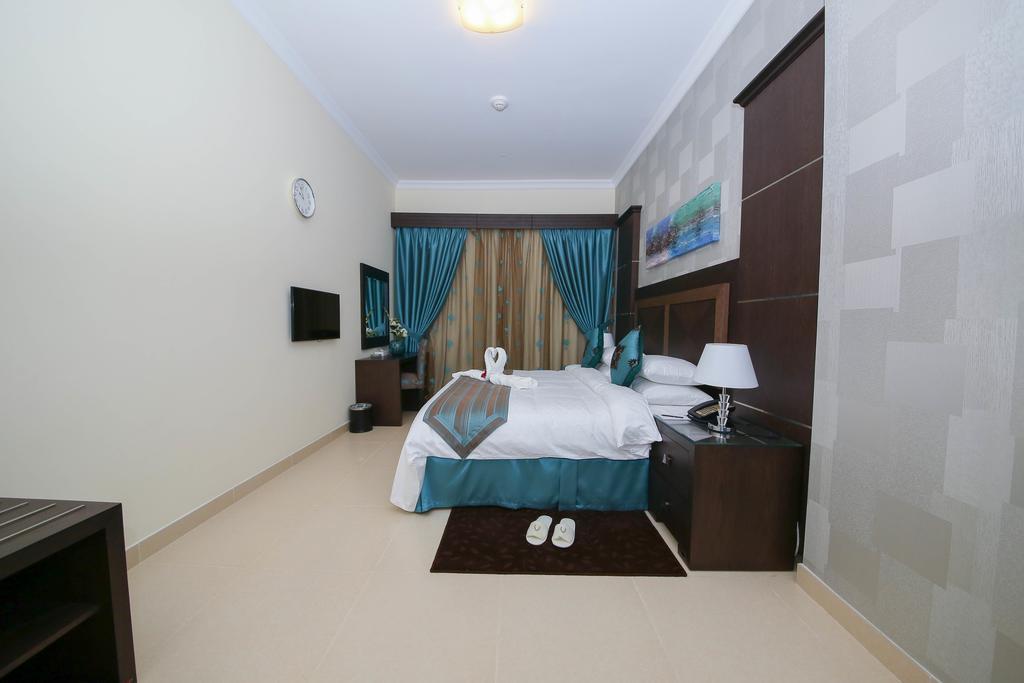 Superior One-Bedroom Apartment
