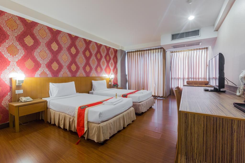 Deluxe Double or Twin Room