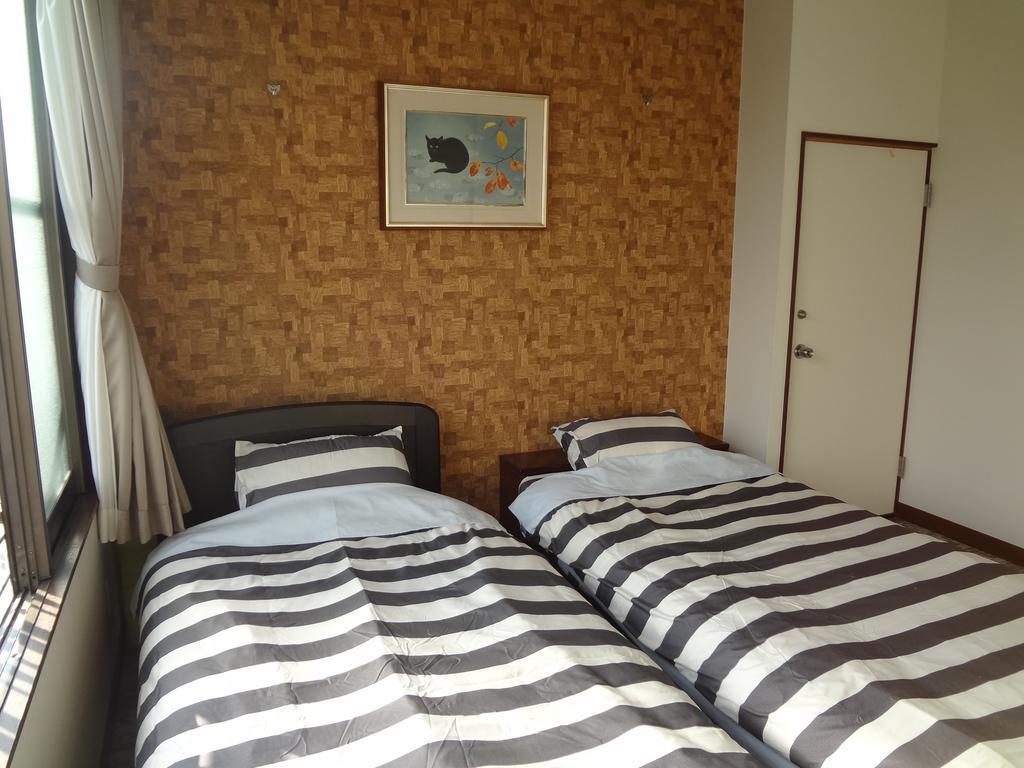 Standard Twin Room Garden View 201