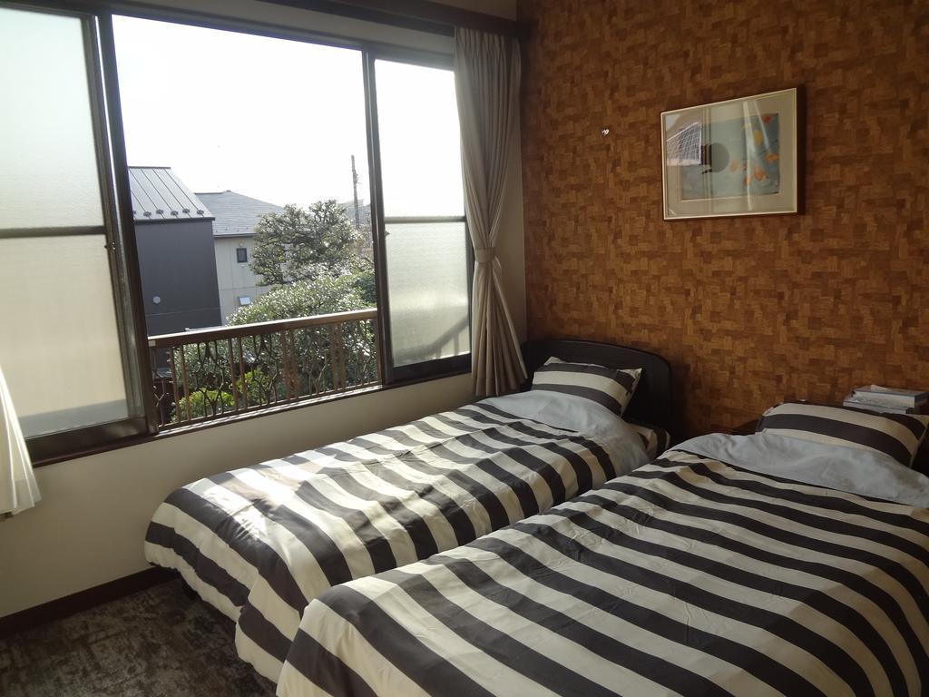 Standard Twin Room Garden View 201